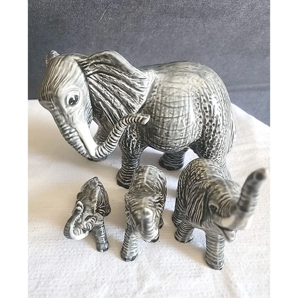 Vintage Porcelain Elephant Family Figurines African Safari Decor Set Of 4